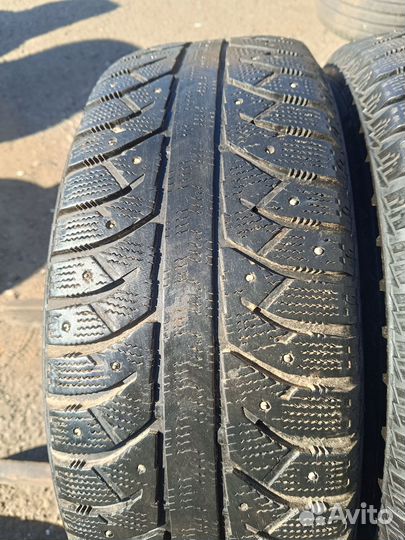 Bridgestone Ice Cruiser 7000 235/65 R17