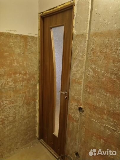 Межкомнатные двери бу 60/80 см с коробкой