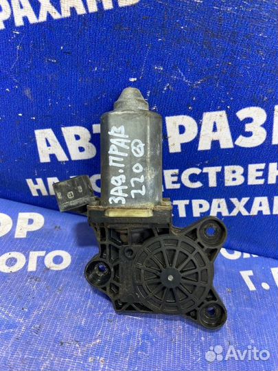Моторчик стеклоподъемника Mercedes-Benz W220 седан