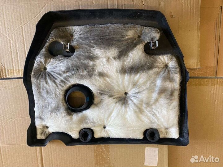 Декоративная крышка двигателя mazda