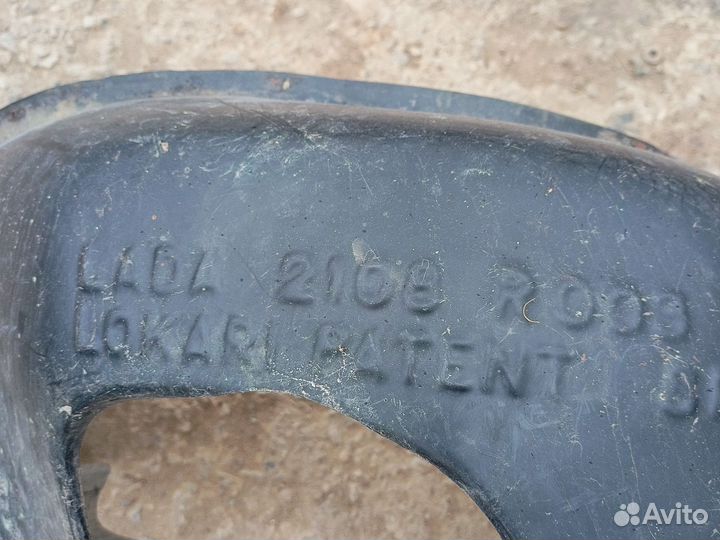 Подкрылок LADA 2108 передний правый