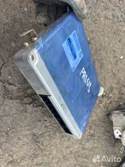 Блок управления двс Toyota Prius NHW 10 11