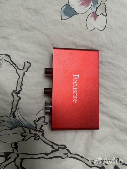 Внешняя звуковая карта focusrite Scarlett Solo