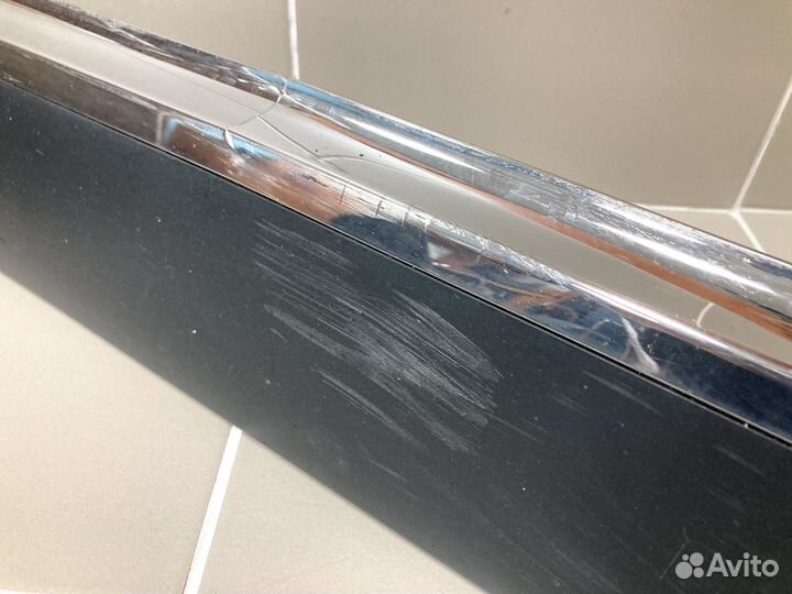 Накладка передней правой двери Kia Sorento Prime