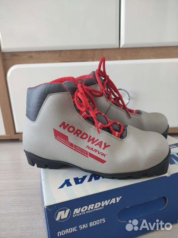 Лыжные ботинки