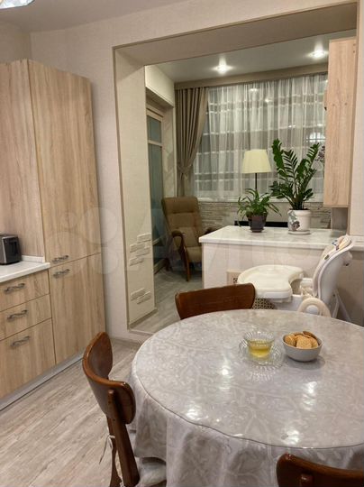 4-к. квартира, 100 м², 14/17 эт.