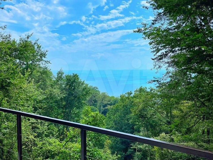 Дом 270 м² на участке 8 сот.