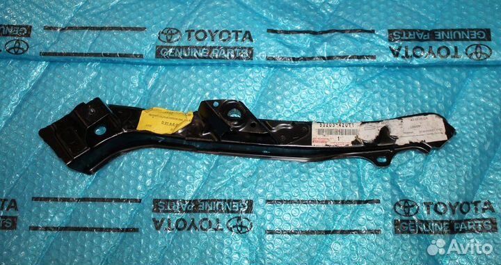 Суппорт фары Рав 4 -3 лонг левый Оригинал NEW