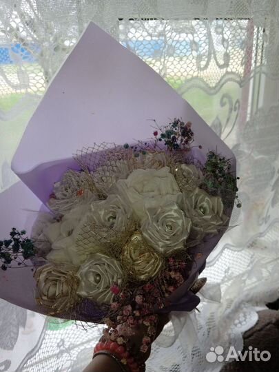 Розочки из искусственные с гипсофилами