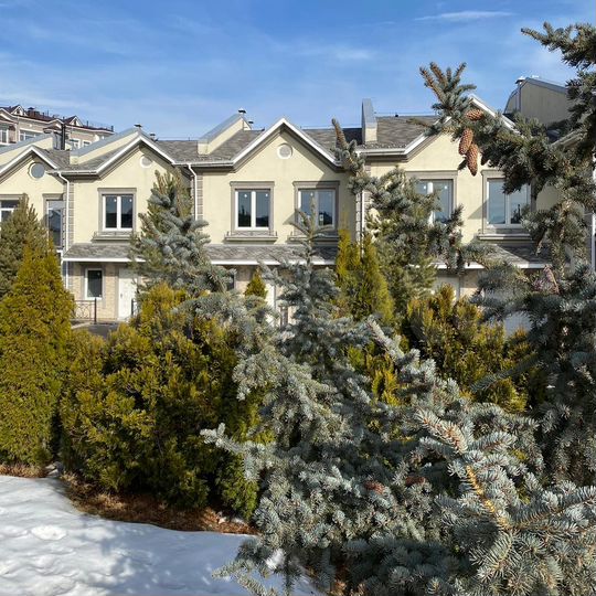 Таунхаус 186 м² на участке 1 сот.