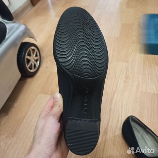Абсолютно новые туфли Ecco 37