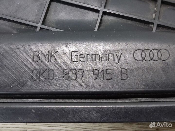 Накладка двери передней левой audi A4 (B8)