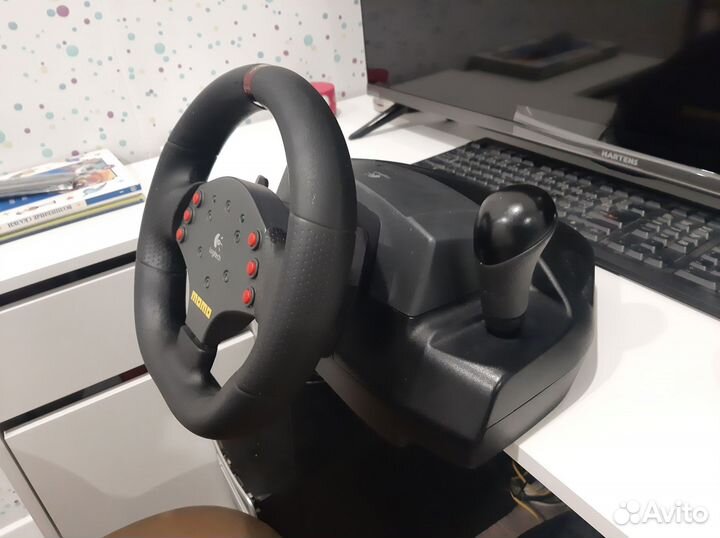 Игровой руль logitech momo racing