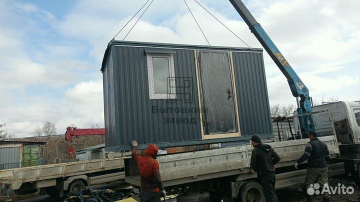 Блок контейнеры металлические. Вагончики для проживания