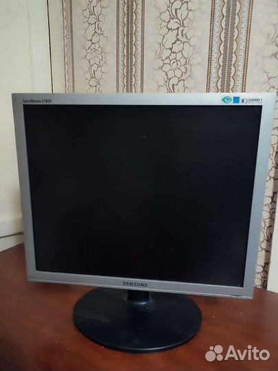 Монитор Samsung