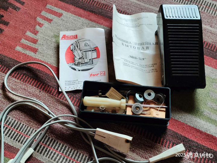 Швейная машинка Чайка 132м