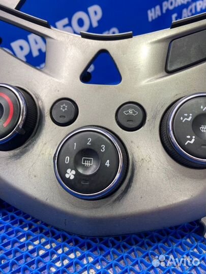 Блок климата Chevrolet Aveo T300 хэтчбек F16D4