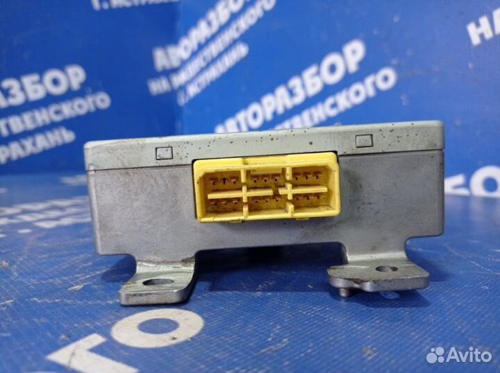 Блок управления airbag Honda Capa минивен D15B