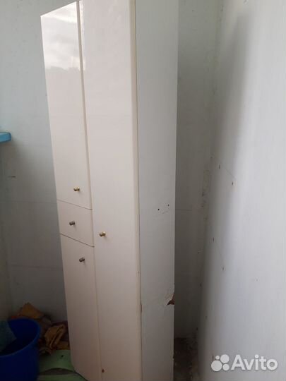 Шкаф навесной в ванную