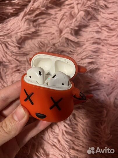 Беспроводные наушники apple airpods