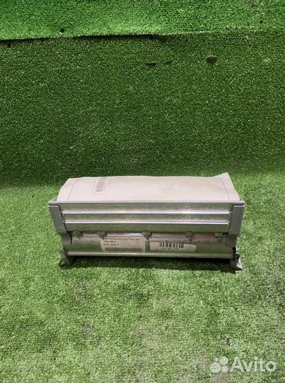 Подушка безопасности пассажира Airbag