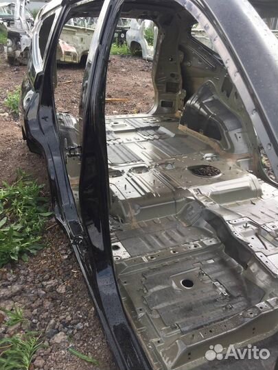 Порог со стойкой правый, Mitsubishi Pajero/Montero