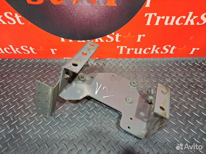 Кронштейн осушителя воздуха Renault T, Volvo FH