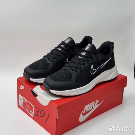 Кроссовки Nike женские черные