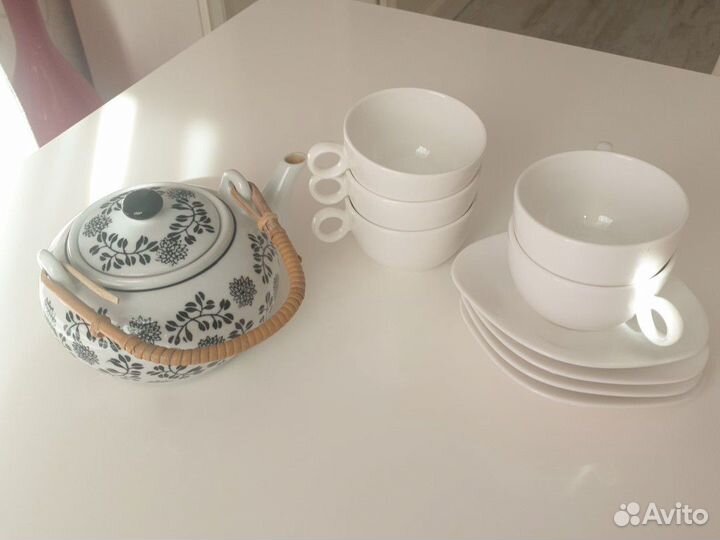 Набор столовой посуды+чайник