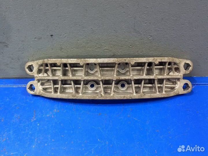 Крепление АКПП Lexus Ls430 UCF30