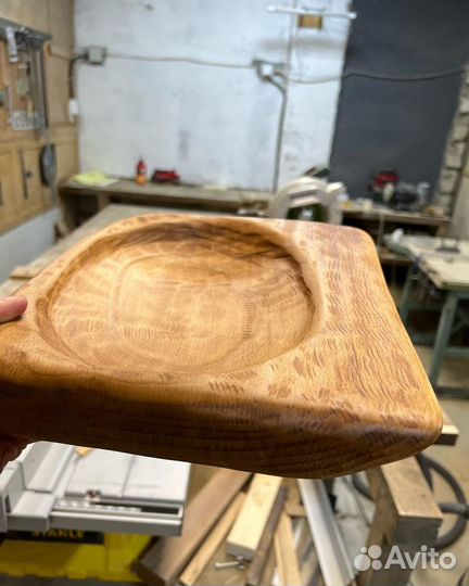 Чашка поднос из массива дуба