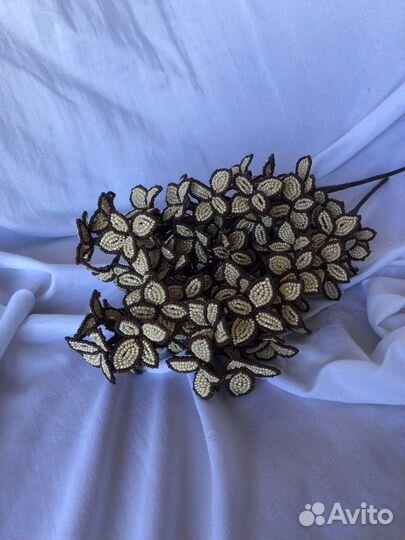 Декоративные веточки из бисера