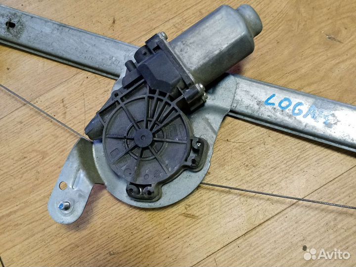 Стеклопод. перед. левый Рено логан 1