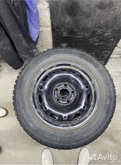 Комплект зимних колес r14