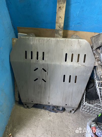 Продам зашиту outlander xl