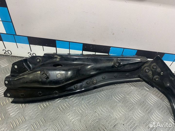 Б/У Элемент передней панели MB W251 R-Klasse