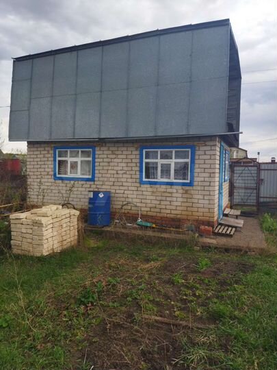 Дом 18 м² на участке 4 сот.