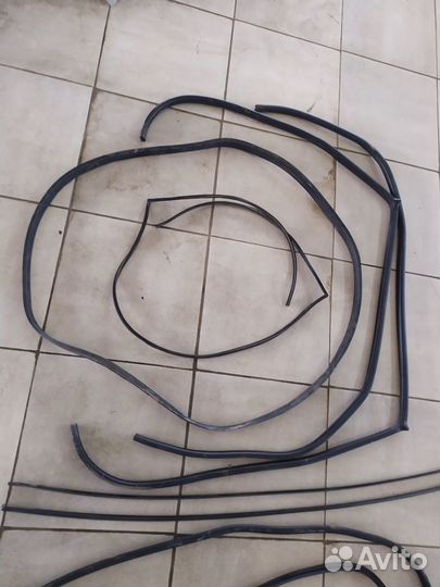 Уплотнитель Nissan Almera G15