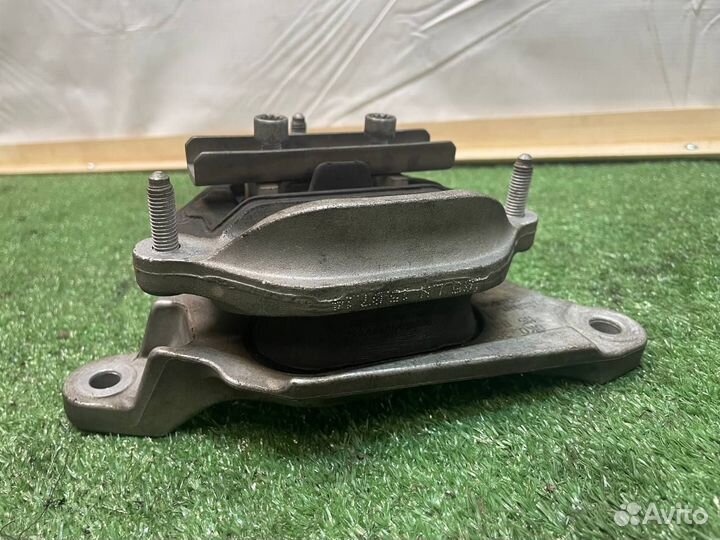 Опора кпп Audi Q5 8R