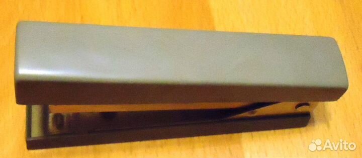 Степлер и прибор для кнопок советского периода