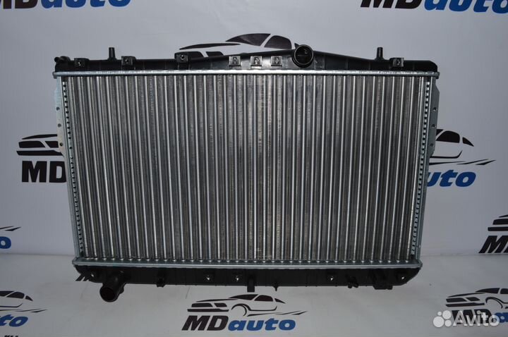 Радиатор охлаждения Шевроле лачетти с 2004