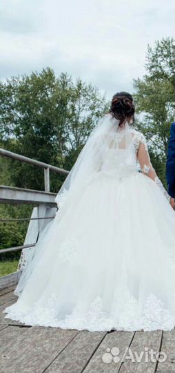 Свадебное платье