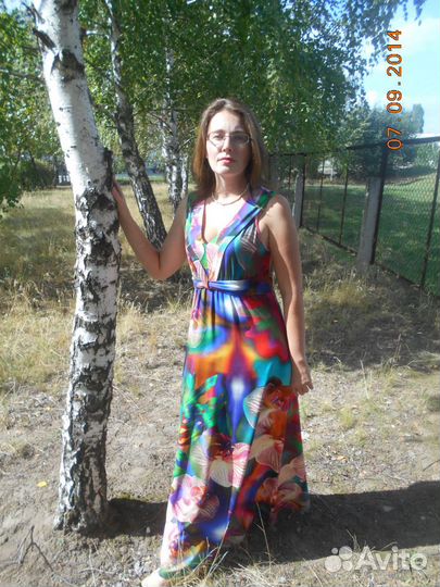 Яркое трикотажное платье 48