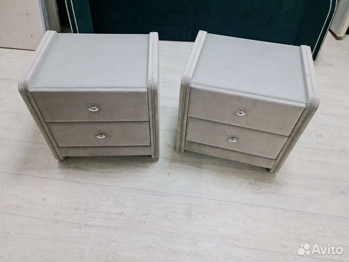 Прикроватные тумбы