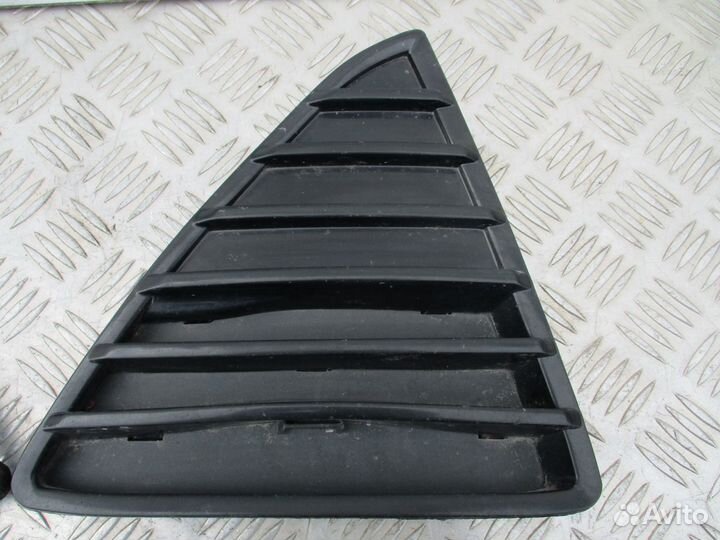 Решётка бампера боковая левая Ford Focus 3 2012г