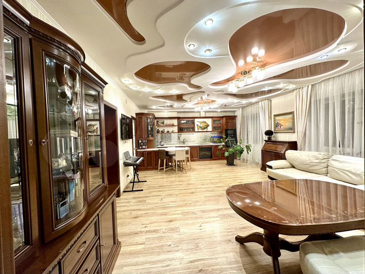 2-к. квартира, 87,3 м², 7/12 эт.