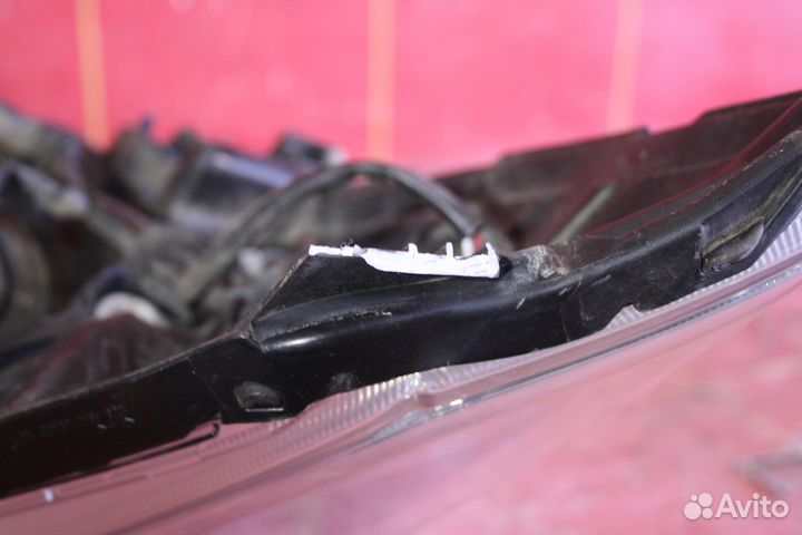 Фара левая Subaru Impreza