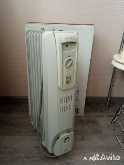 Обогреватель Delonghi