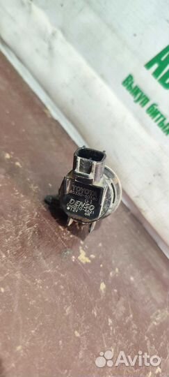 Насос бачка омывателя Toyota Land Cruiser 200