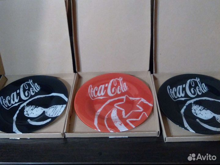 Тарелки Кока кола